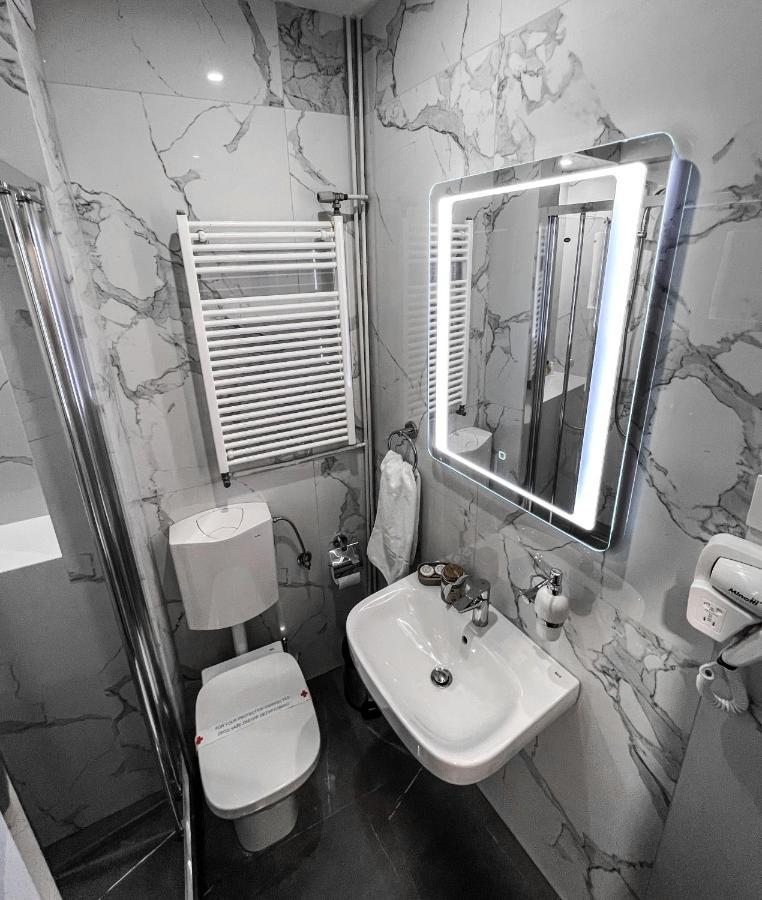 Hotel Laktaši Екстериор снимка