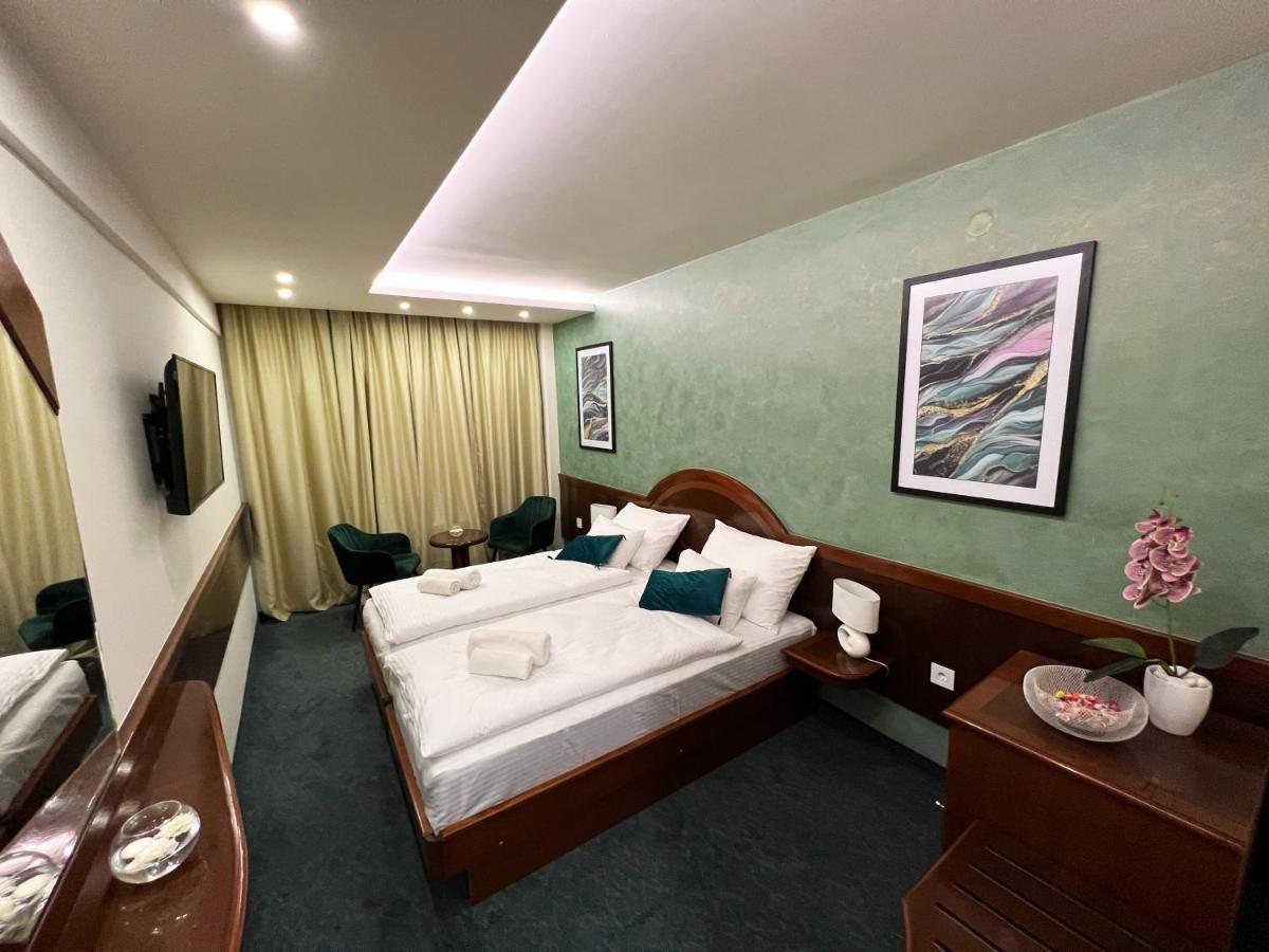 Hotel Laktaši Екстериор снимка