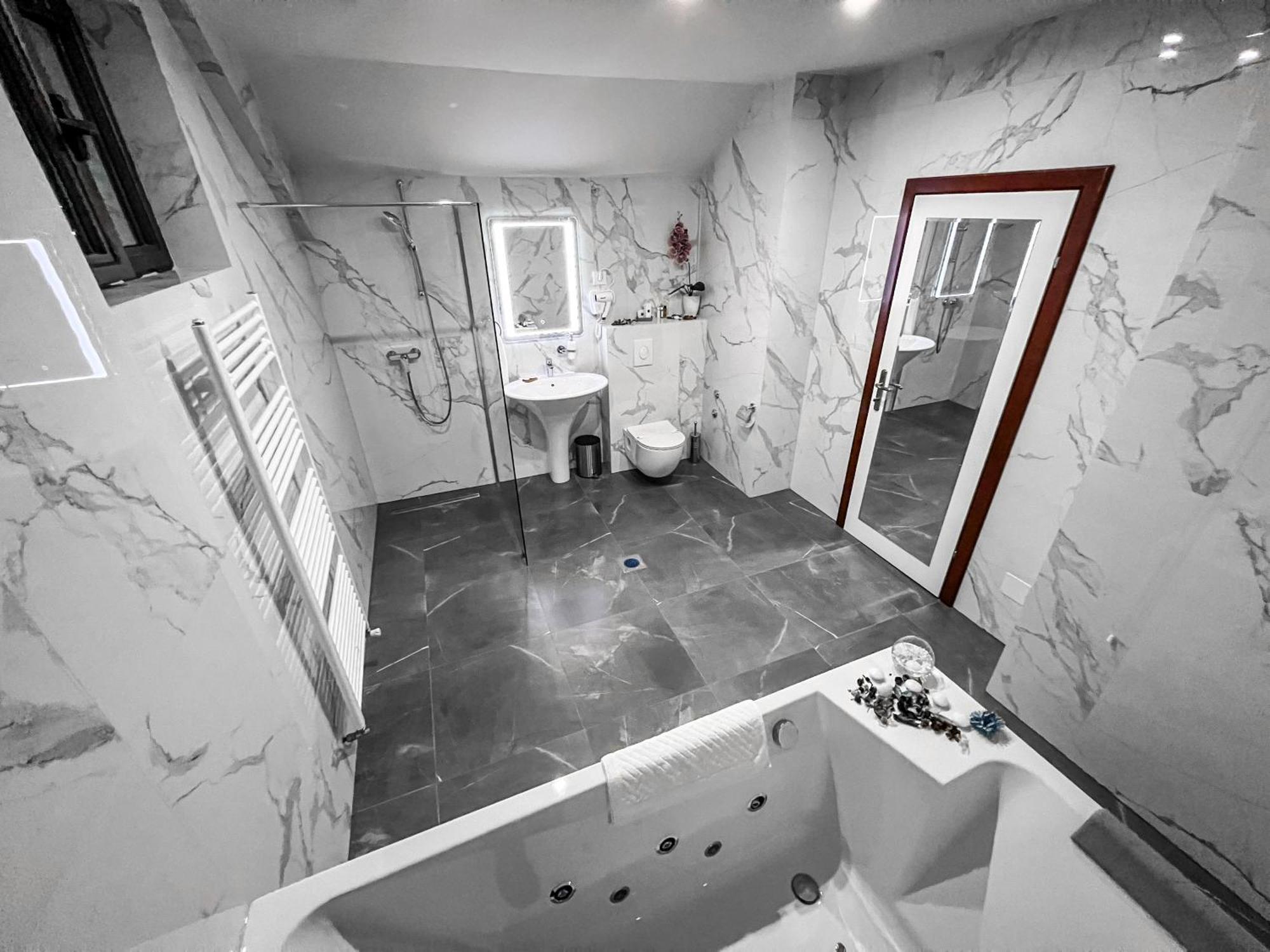 Hotel Laktaši Екстериор снимка
