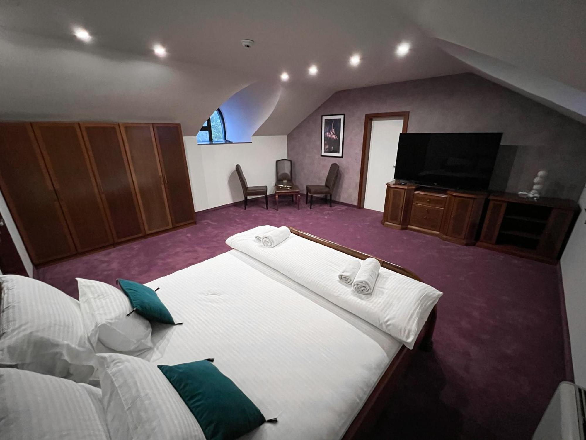 Hotel Laktaši Екстериор снимка