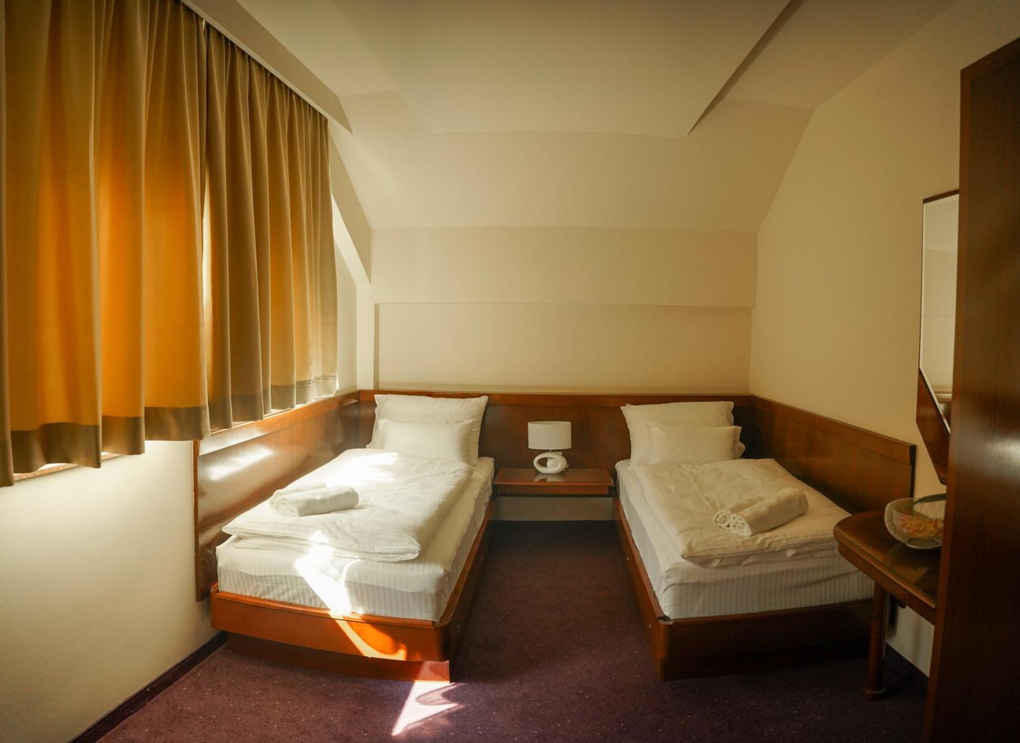 Hotel Laktaši Екстериор снимка