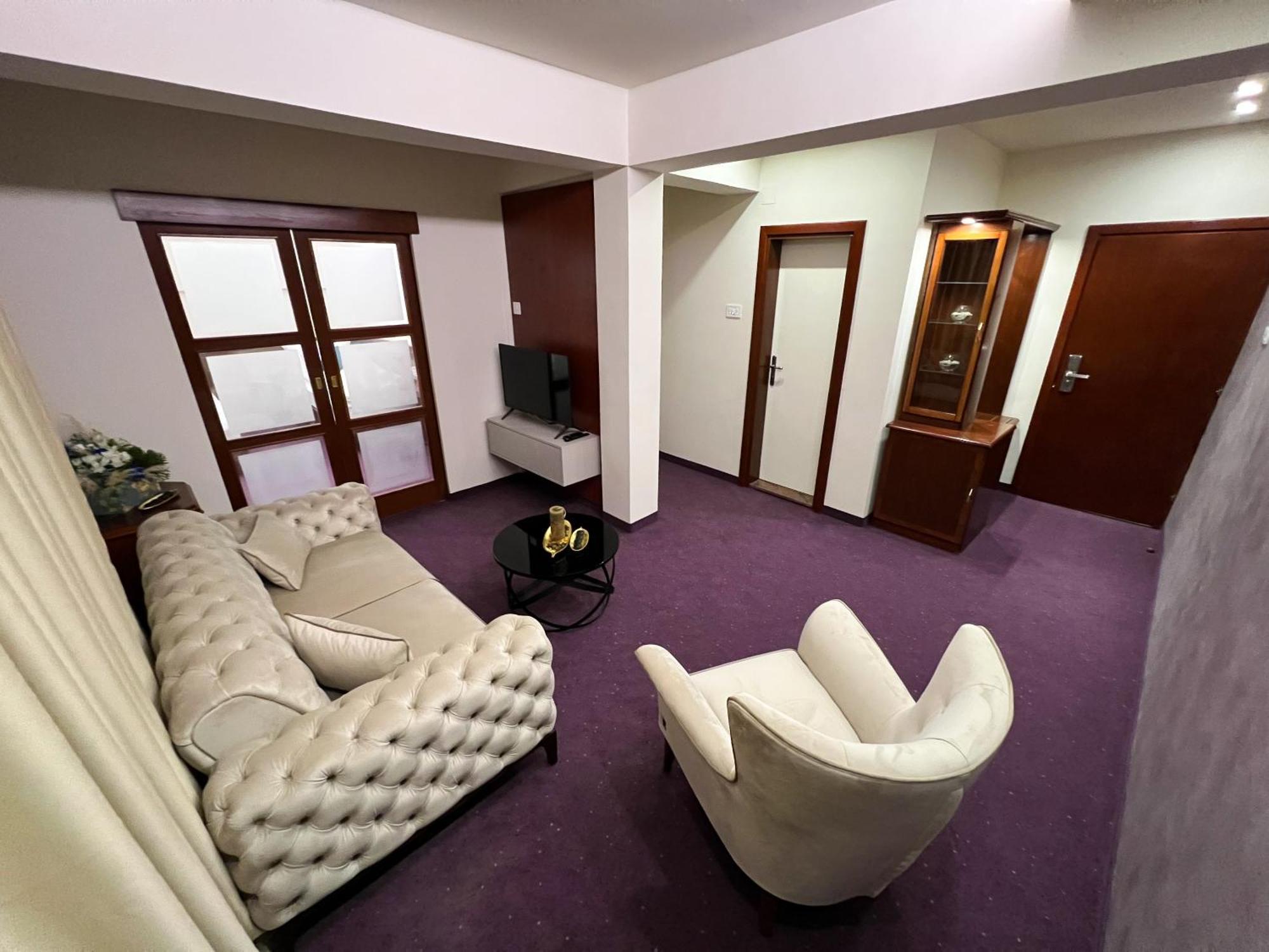 Hotel Laktaši Екстериор снимка